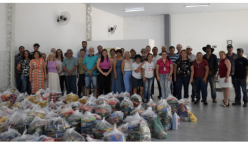 Fundo Social de Adamantina entrega 4,6 toneladas de alimentos para 13 entidades