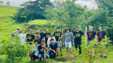 Lions Clube de Adamantina - Cidade Joia planta mais de 300 árvores nativas em propriedade rural