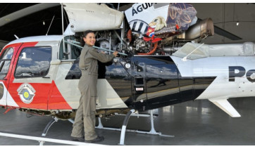 Mês da Mulher: PM de SP se destaca como mecânica de aeronaves