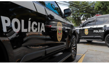 Em frente à sua casa, homem é preso pela Polícia Civil de Adamantina por descumprir medida protetiva