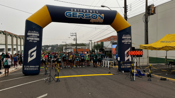 Realizado pela Camda, evento reuniu praticantes de corrida e caminhada (Foto: Siga Mais).