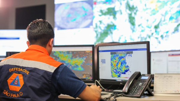 Defesa Civil alerta que pode chover em todas as regioes de SP (Agencia SP).