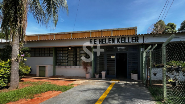 Escola Estadual Helen Keller em Adamantina (Foto: Siga Mais).