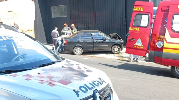 Bombeiros e Policia Militar atenderam ocorrencia (Cedida).