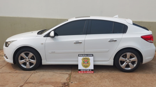 Carro comprado em nome da idosa, apreendido no cumprimento de mandado de busca autorizado pela Justica (Cedida/PC).