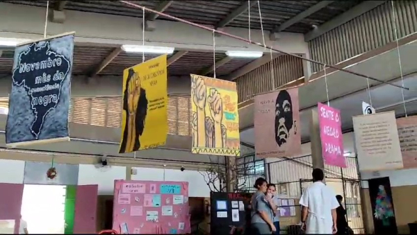 Exposição acontece no pátio da Escola Helen Keller (Cedida/Everton Santos).